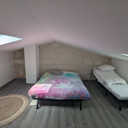 Loft Spacieux Au Coeur Des Remparts D'Aigues-Mortes Bagian luar foto