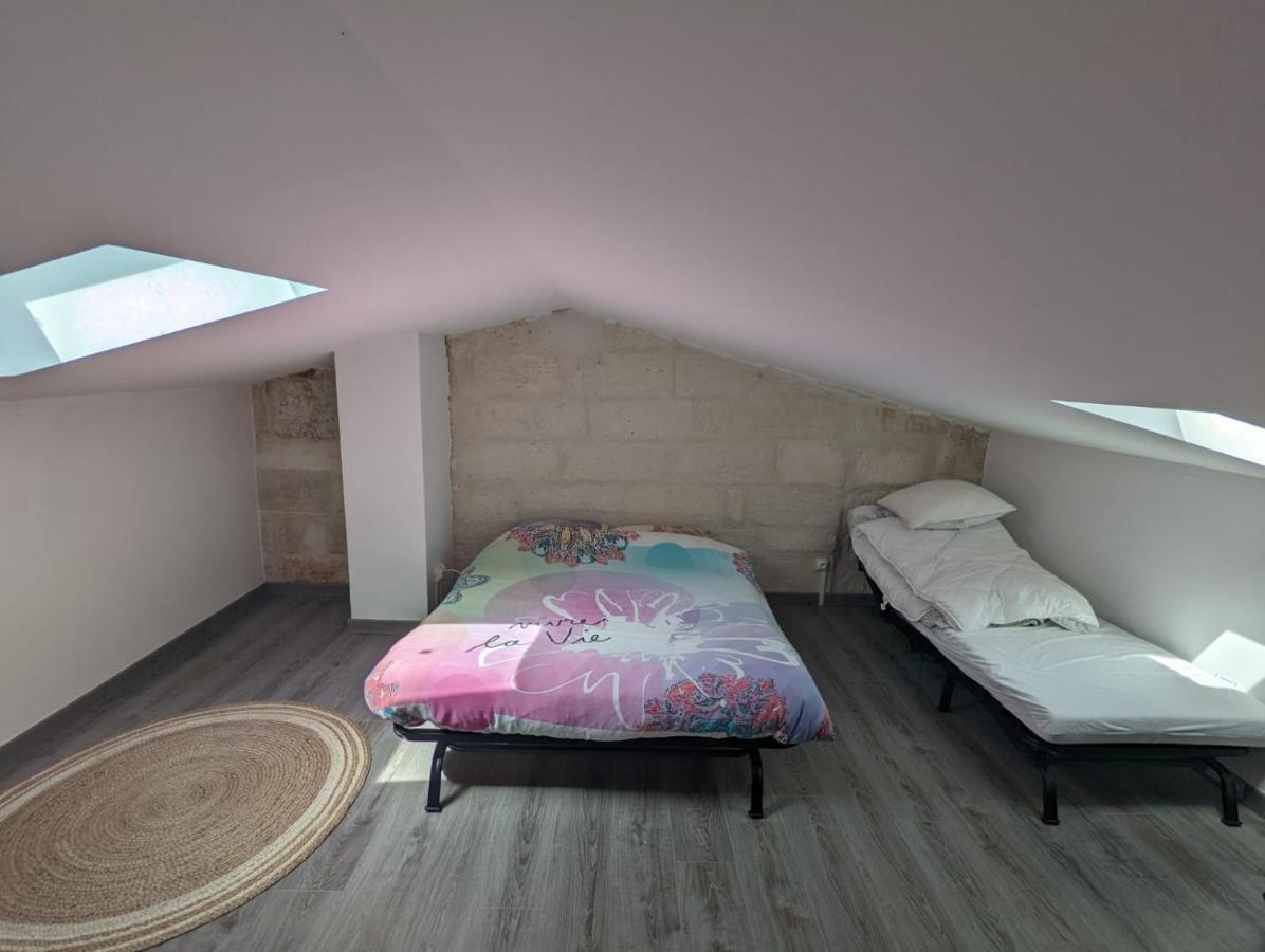 Loft Spacieux Au Coeur Des Remparts D'Aigues-Mortes Bagian luar foto
