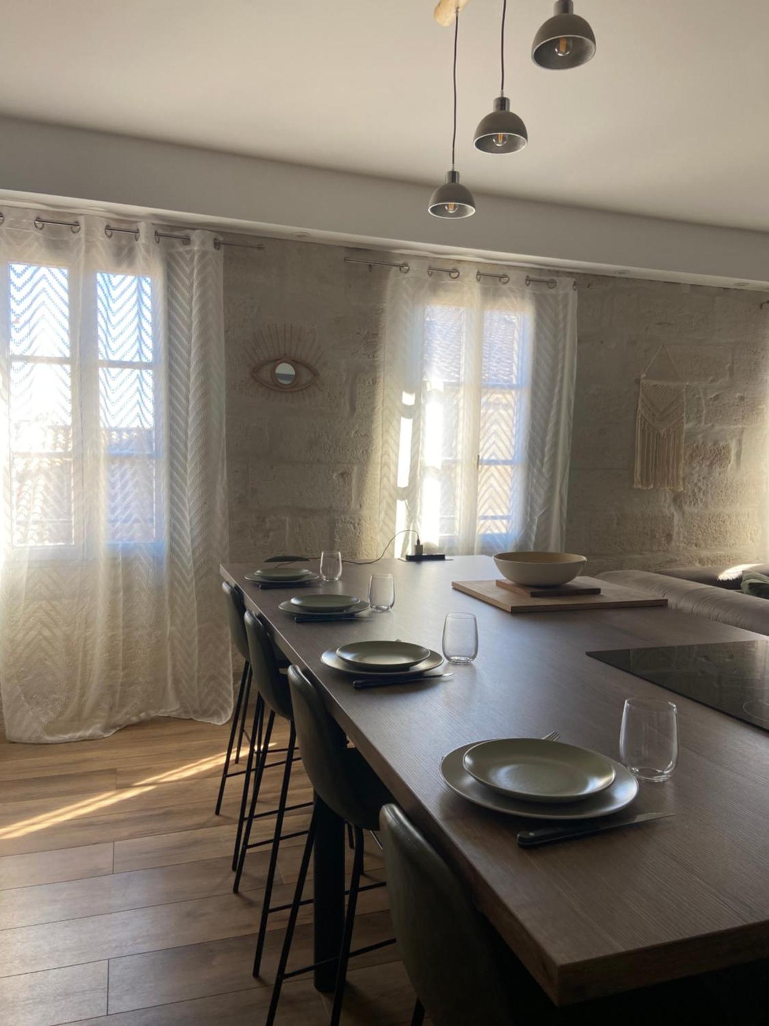 Loft Spacieux Au Coeur Des Remparts D'Aigues-Mortes Bagian luar foto
